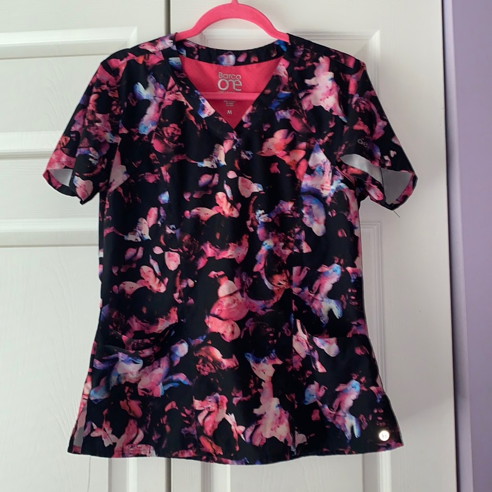 Scrub top